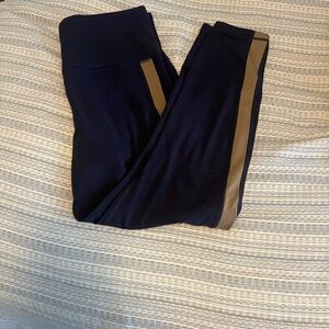 Athleta Navy and Tan 7/8 Elation Tight